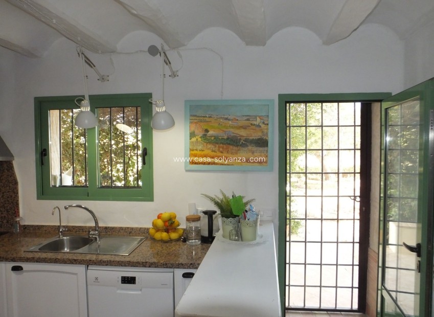 Resale - Country Property/Finca - Pinoso - Inland