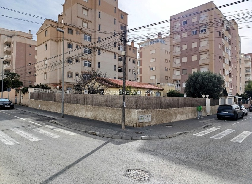 Resale - Country Property/Finca - Torrevieja - Nueva Torrevieja