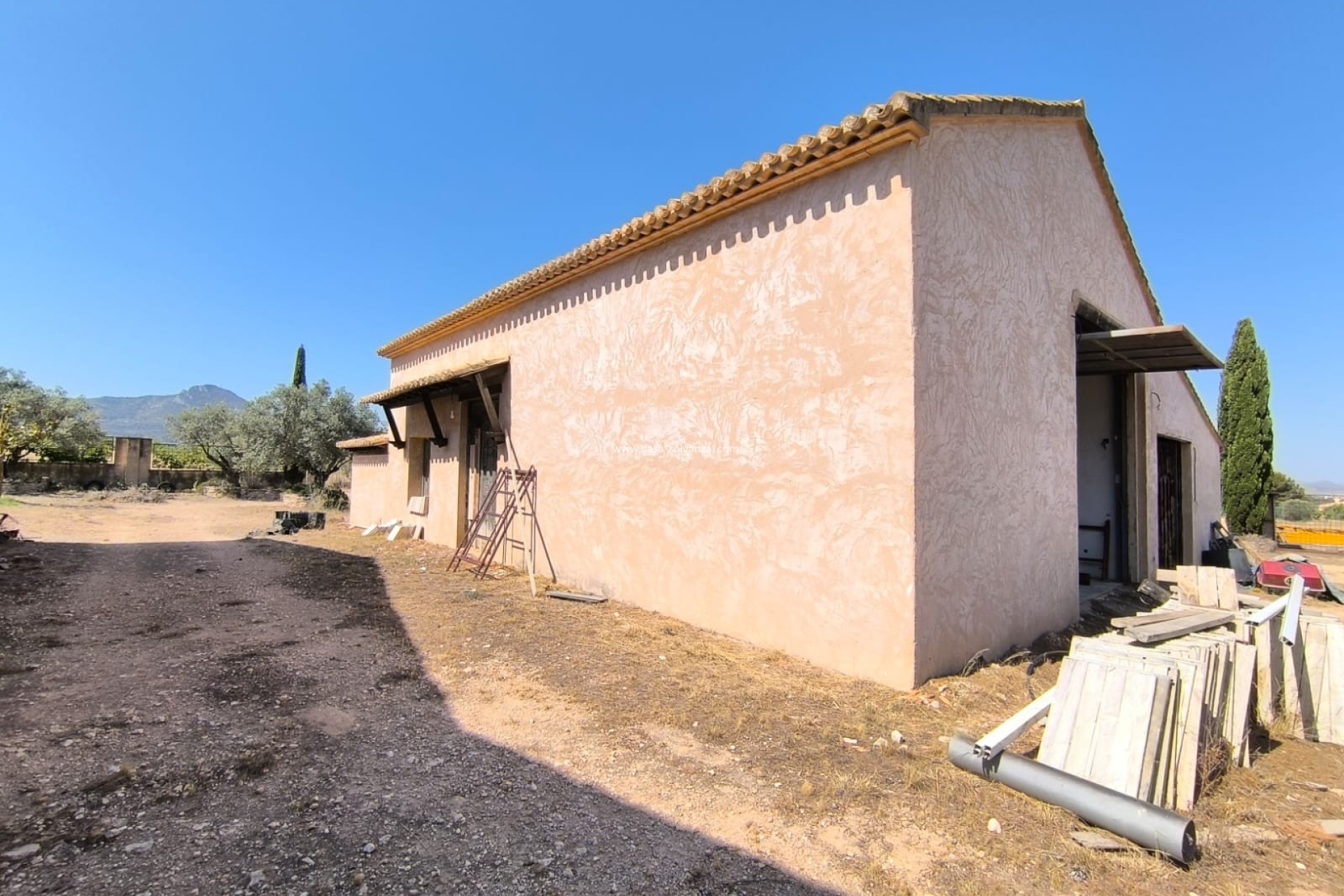 Resale - Country Property/Finca - Villena - Inland
