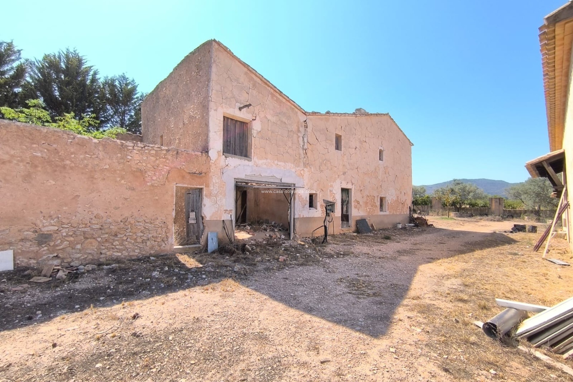 Resale - Country Property/Finca - Villena - Inland