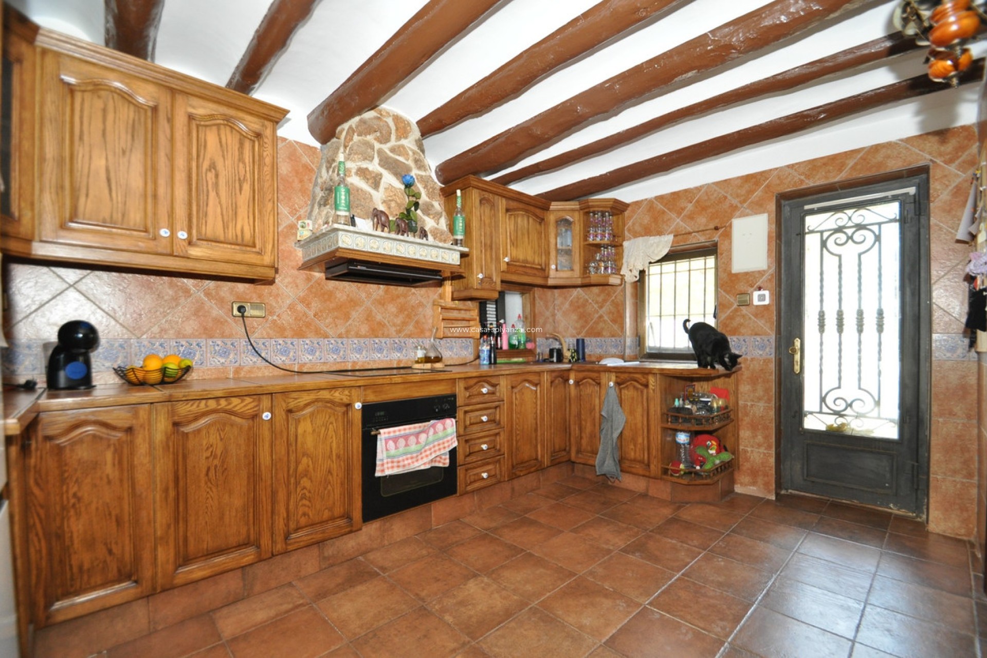 Resale - Country Property/Finca - Yecla - Yecla Centro