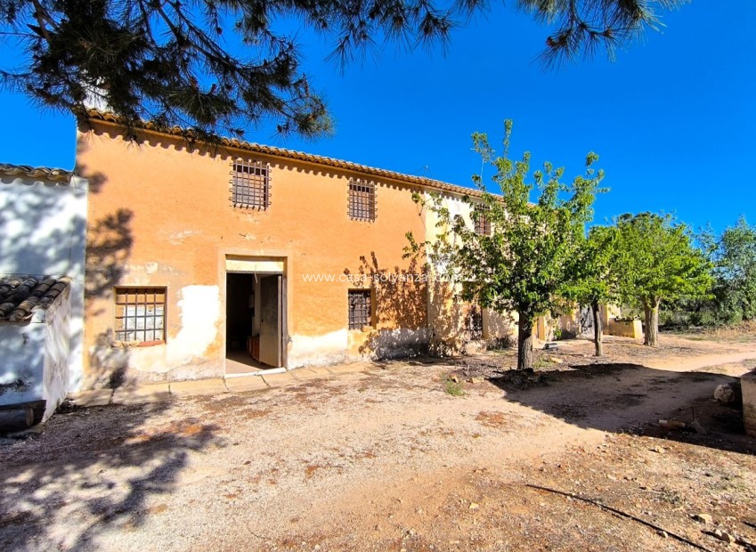 Resale - Country Property/Finca - Yecla - Yecla Centro