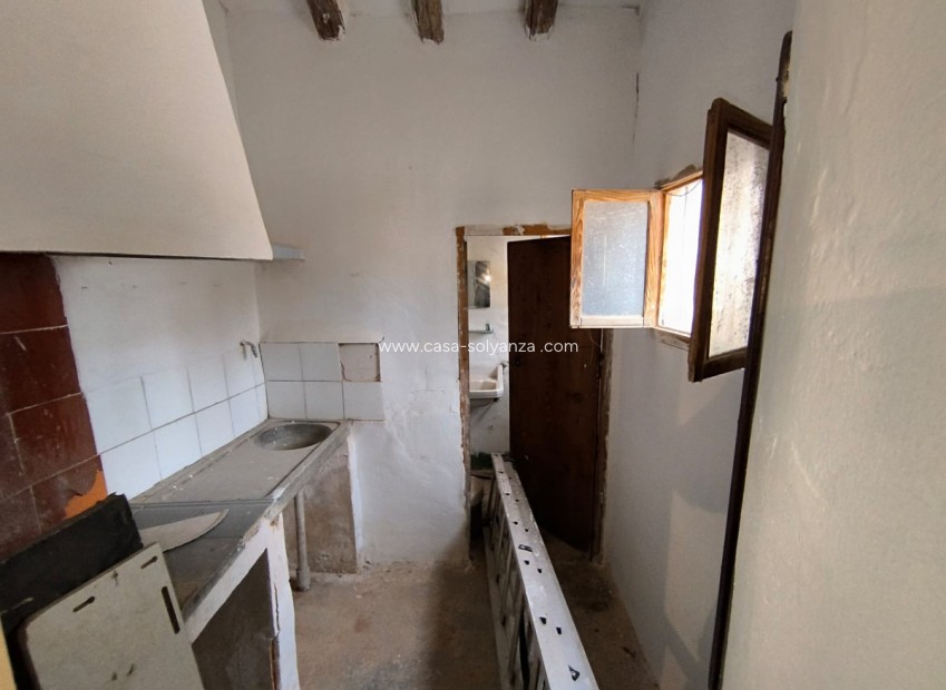 Resale - Country Property/Finca - Yecla - Yecla Centro