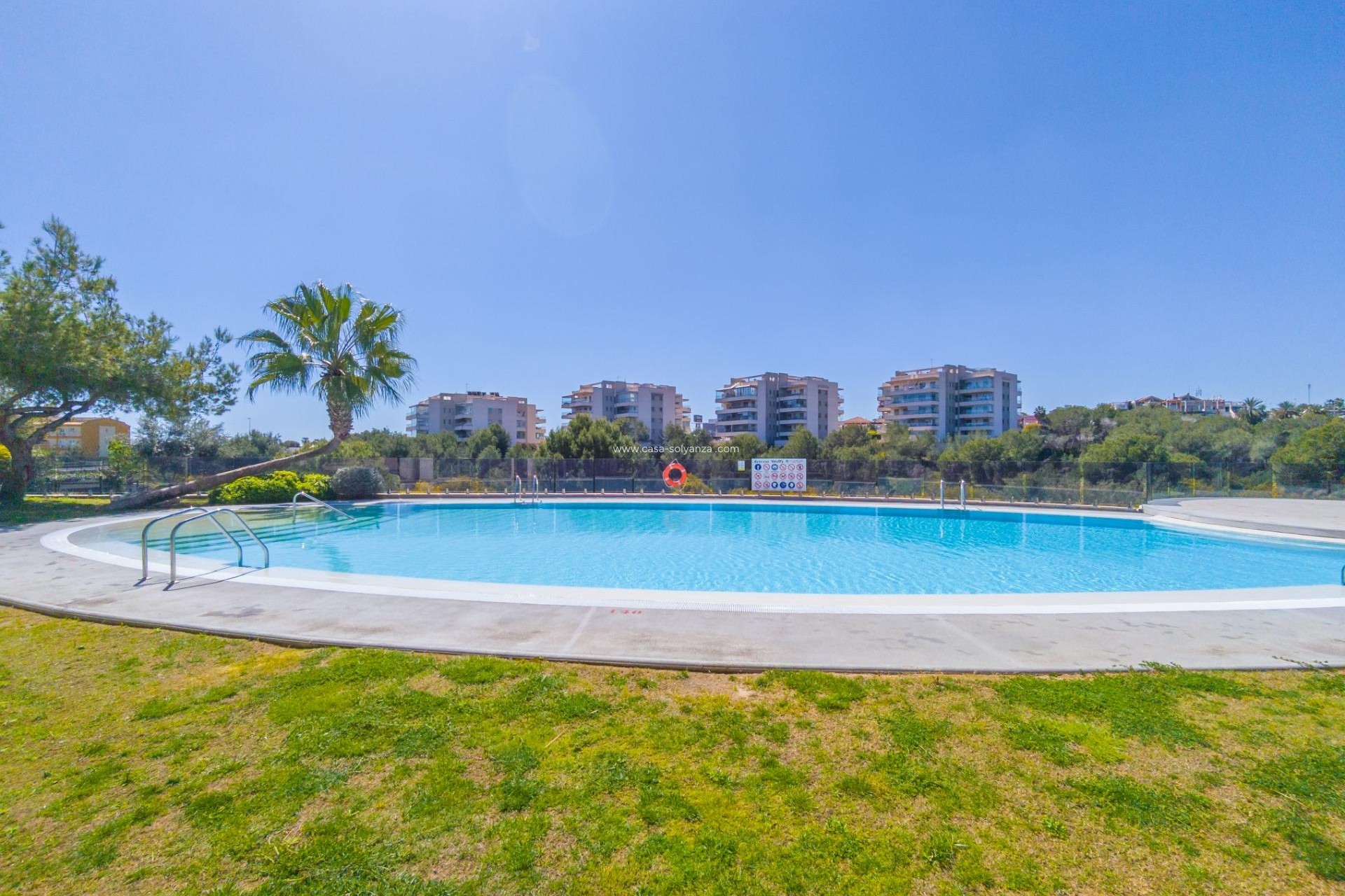 Resale - Flat - Orihuela Costa - Los Dolses