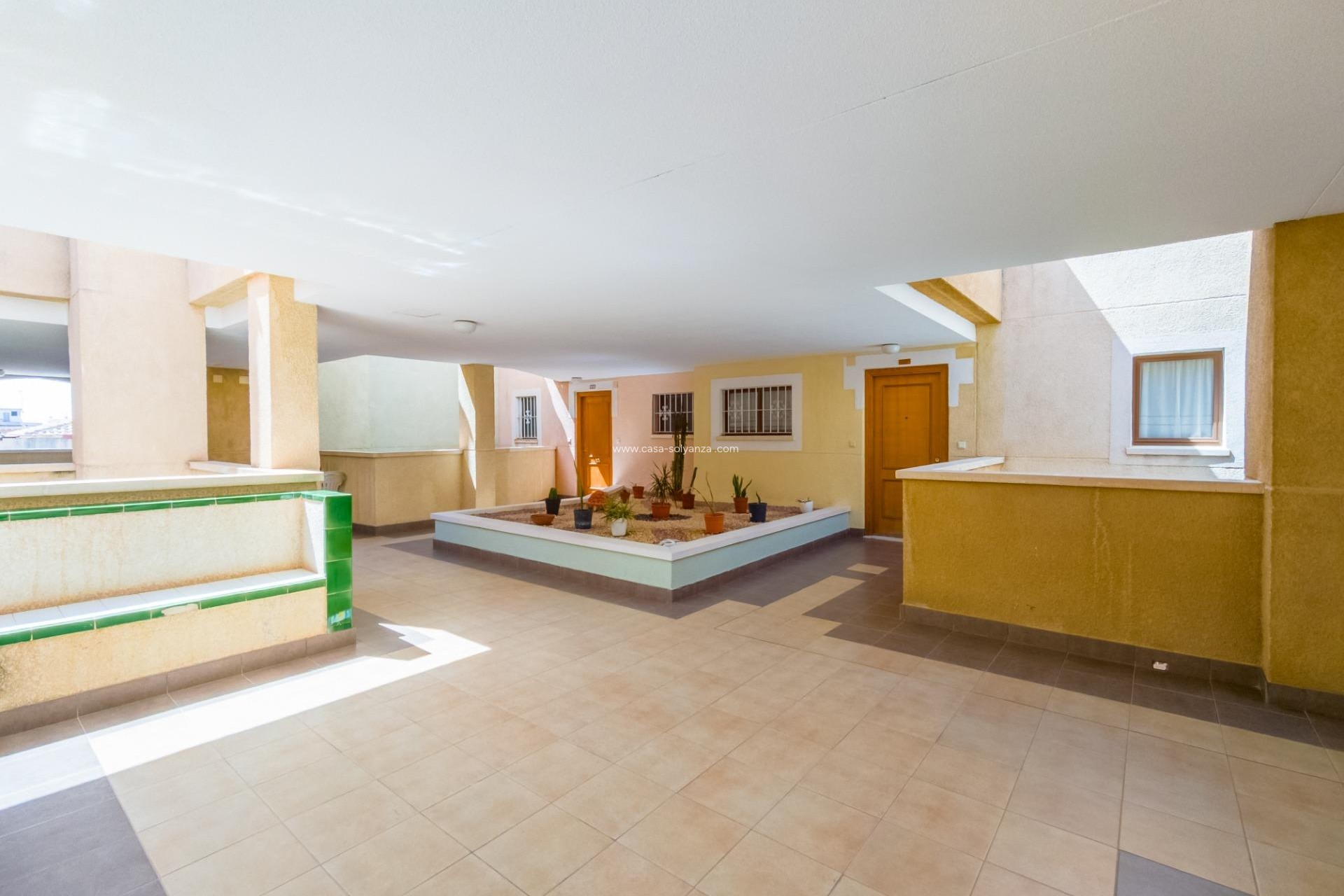 Resale - Flat - Torrevieja - Centro