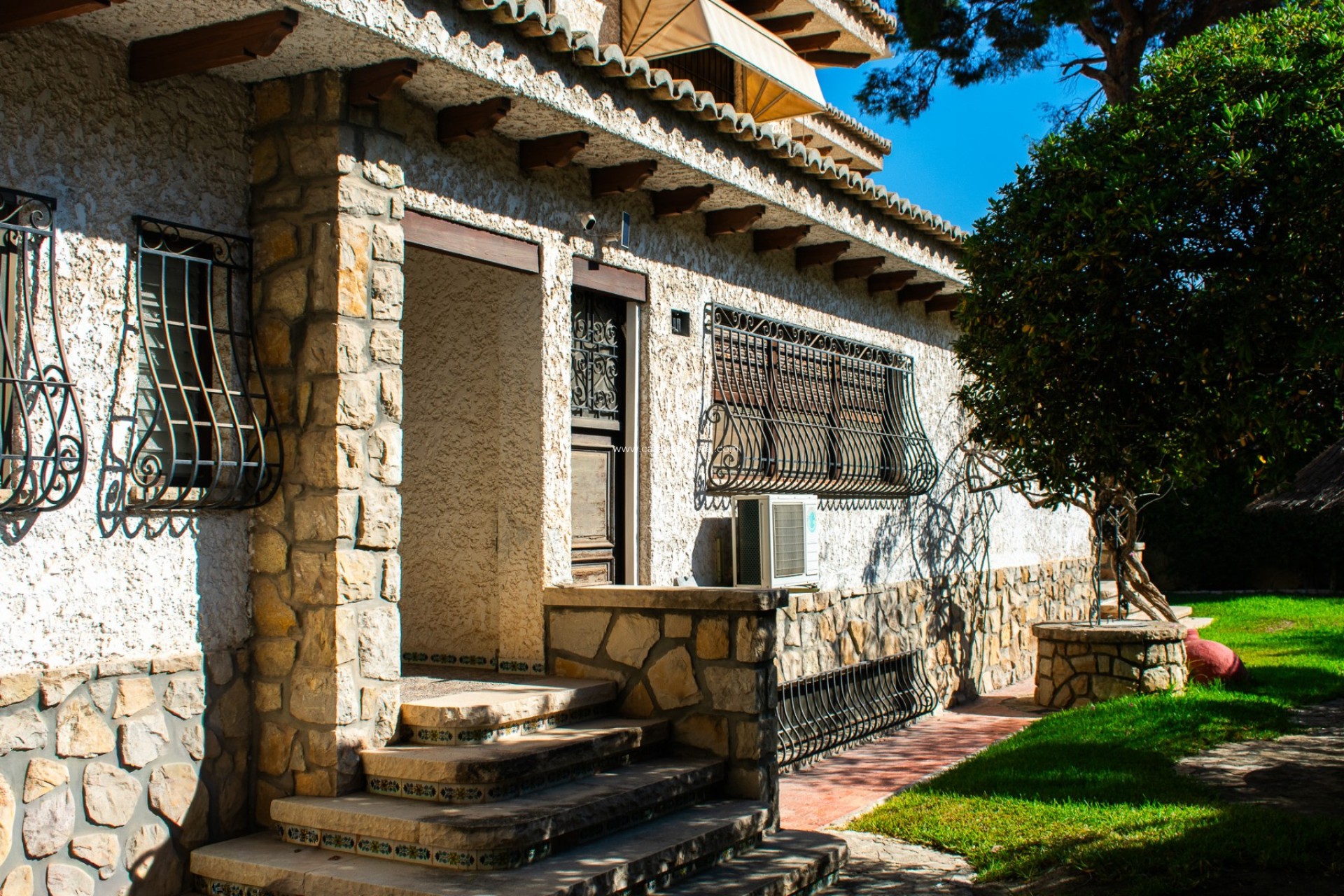 Resale - Independent villa - Alicante - Albufereta