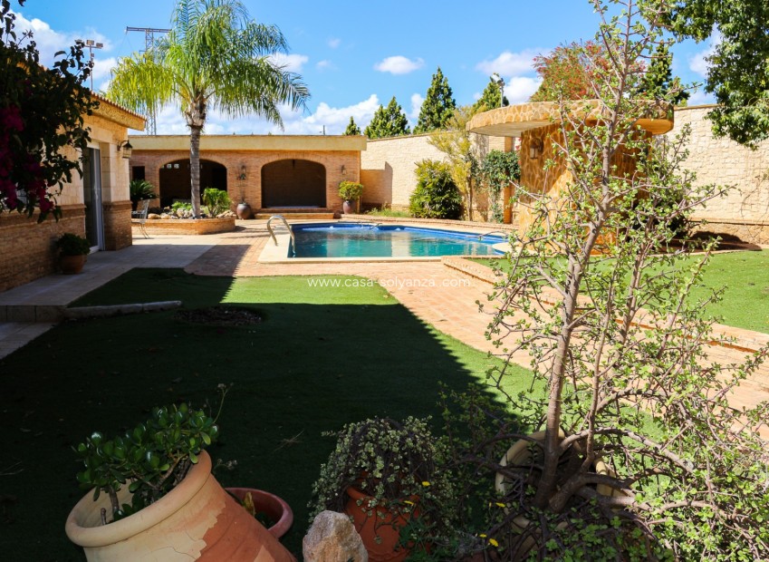 Resale - Independent villa - Los Urrutias