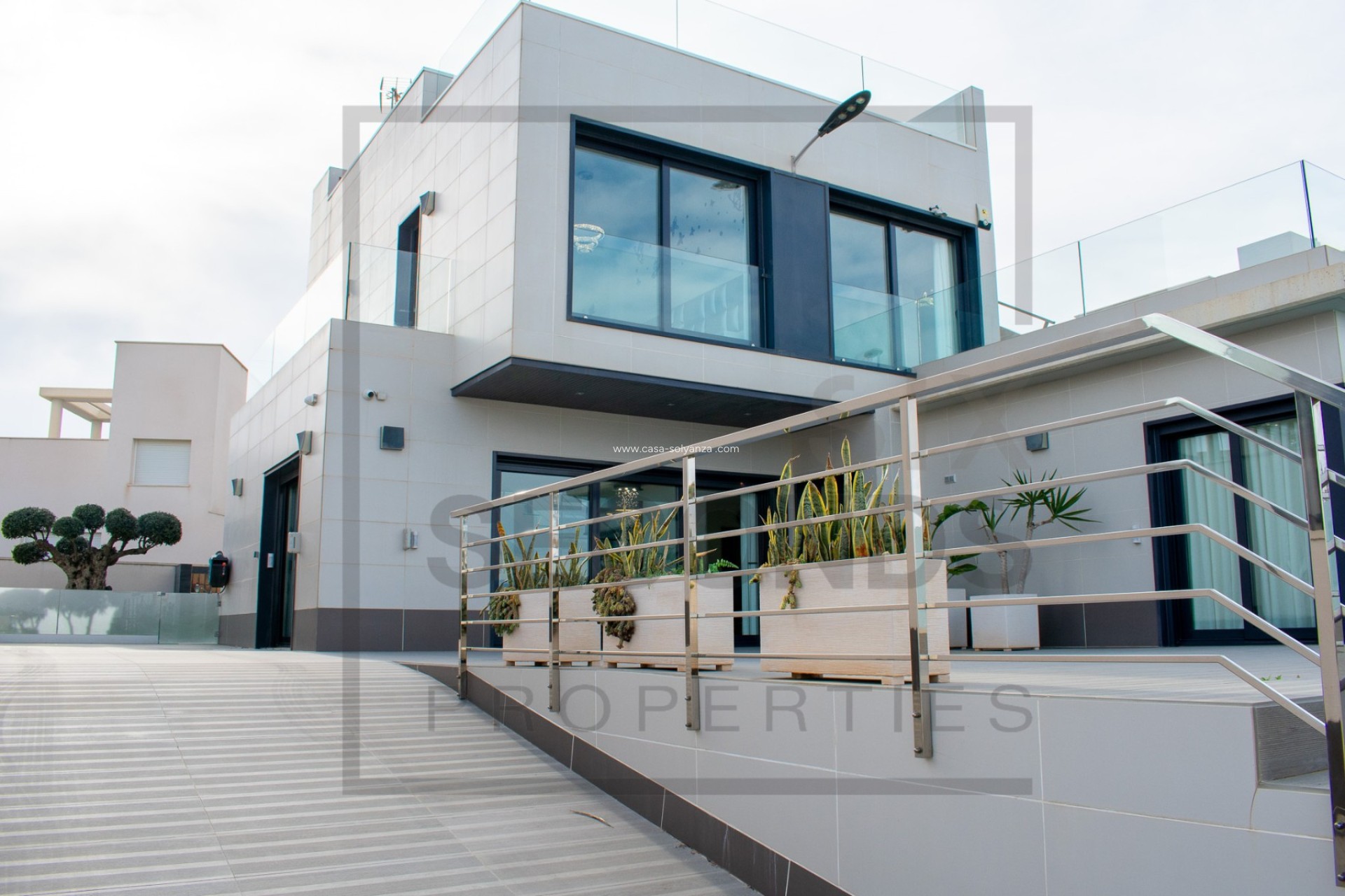 Resale - Independent villa - San Miguel de Salinas - Urbanizaciones