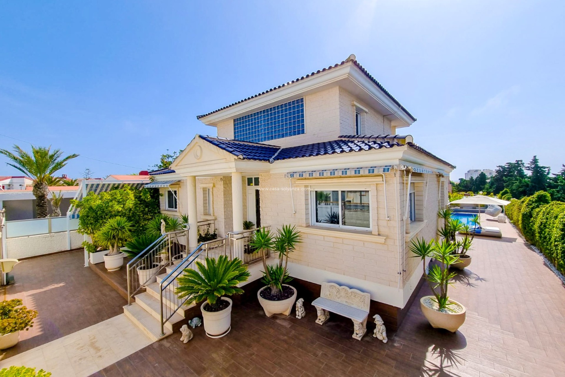 Resale - Independent villa - Torrevieja - La Mata