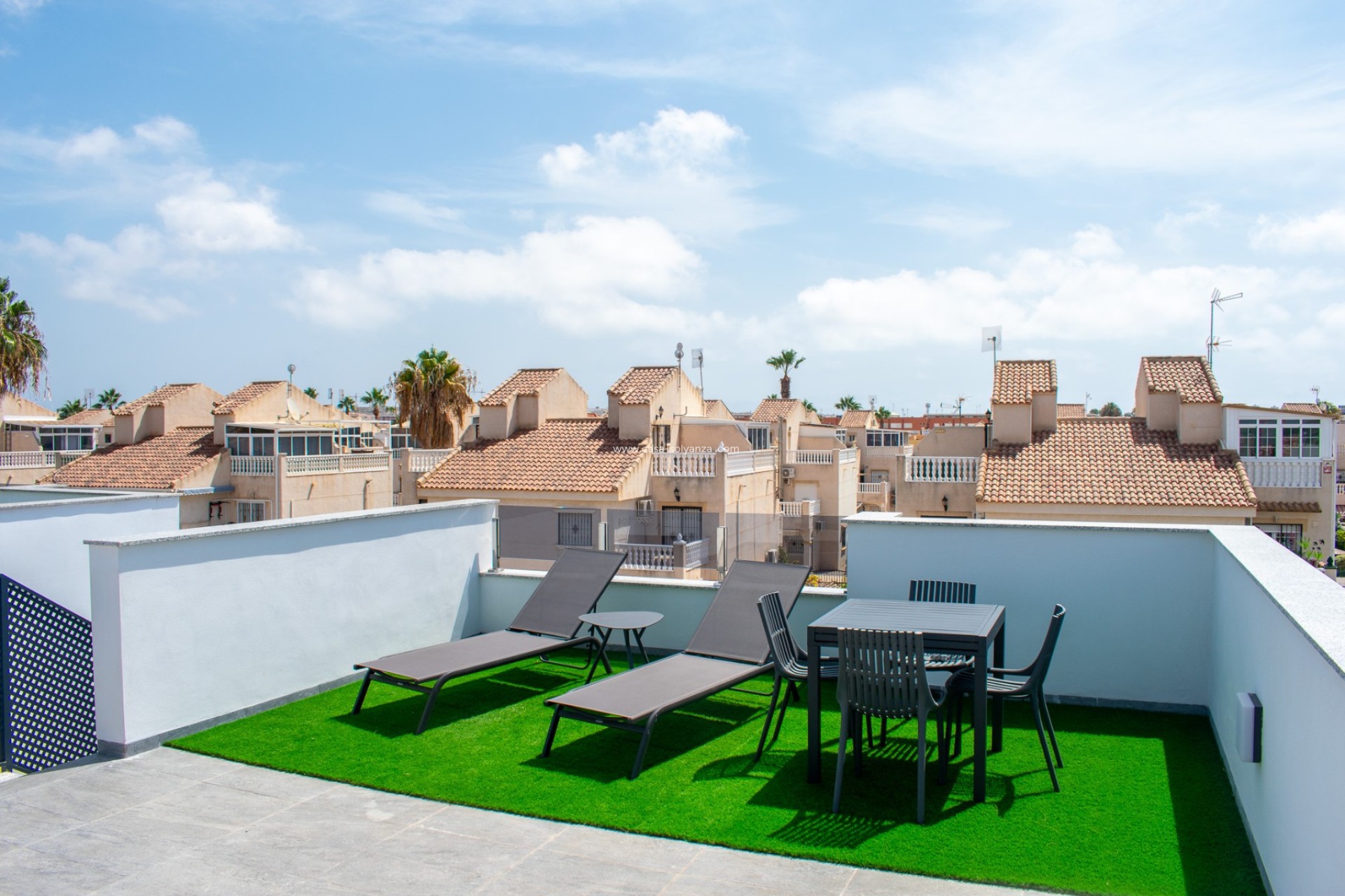Resale - Independent villa - Torrevieja - La Siesta