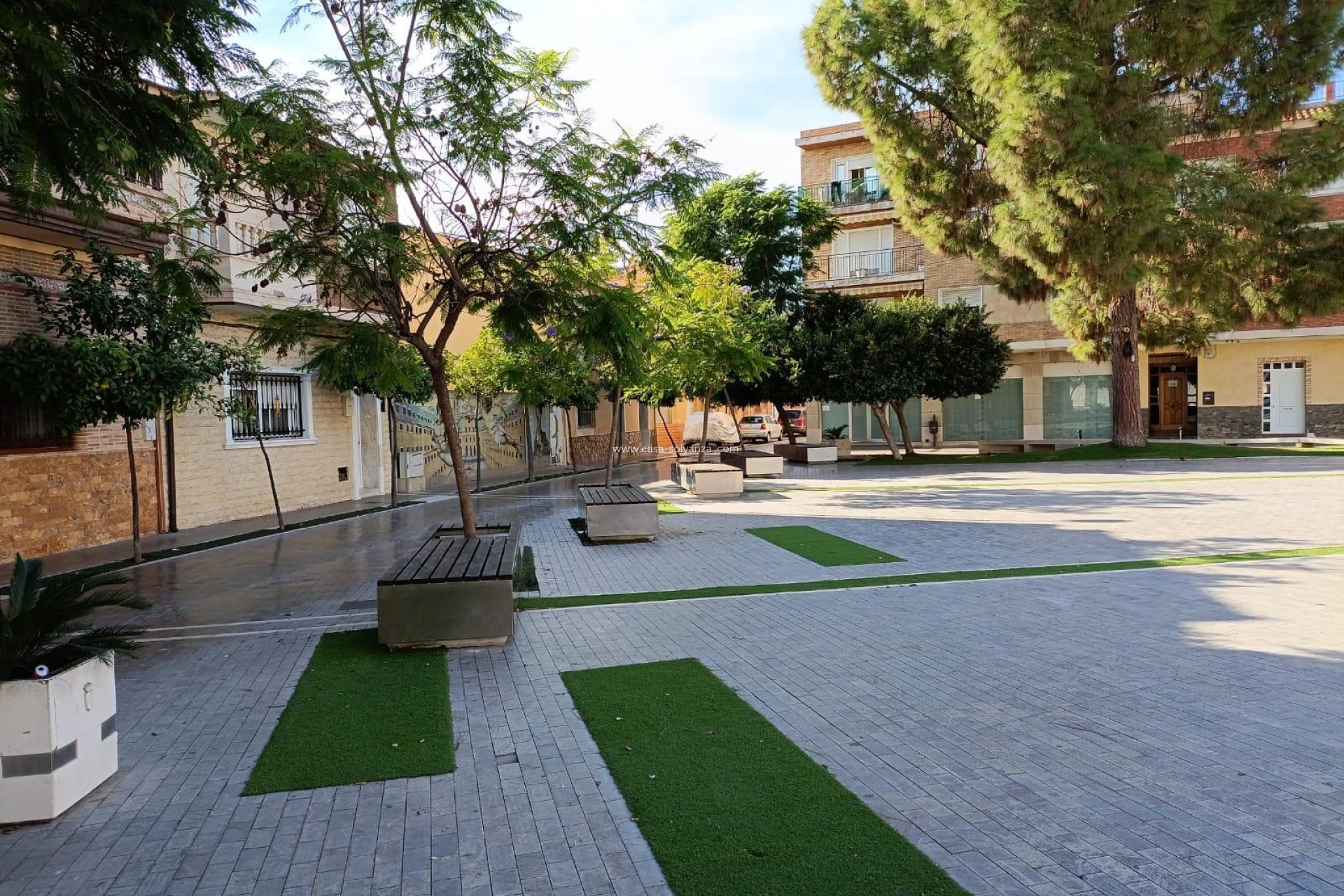 Resale - Local - Benferri - PLAZA DE LA CONSTITUCION