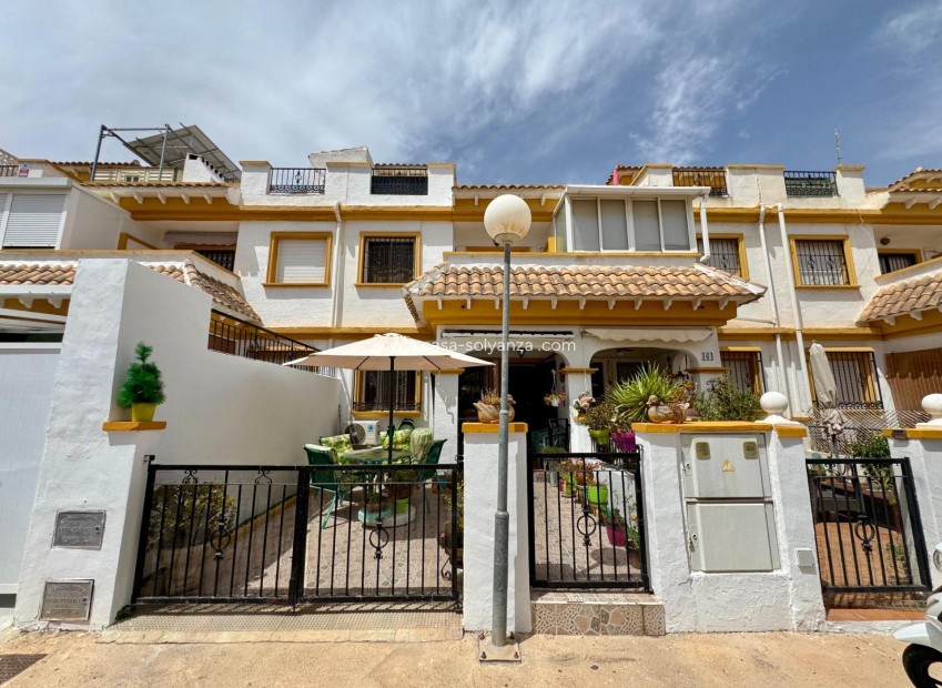 Resale - Semi-detached house - Torrevieja - La Siesta