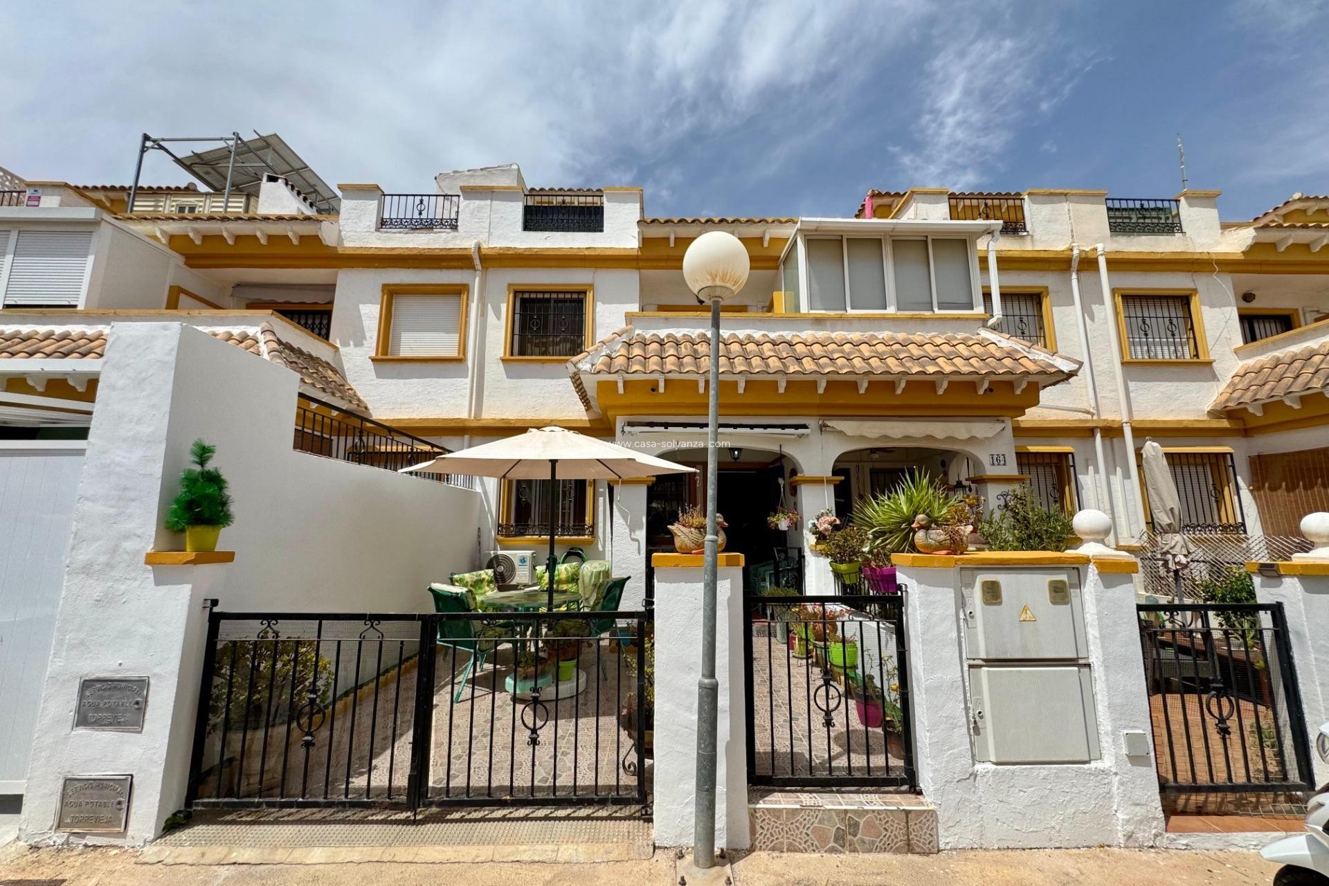 Resale - Semi-detached house - Torrevieja - La Siesta