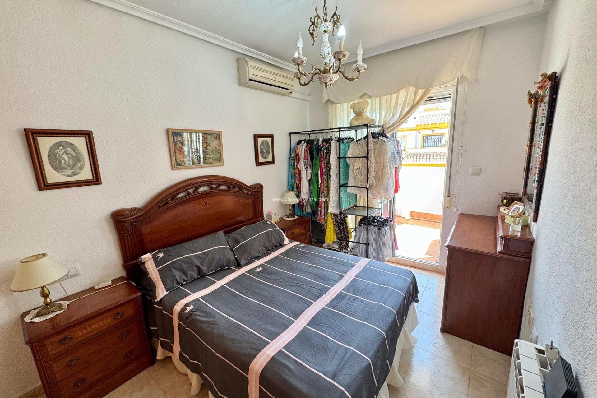 Resale - Semi-detached house - Torrevieja - La Siesta
