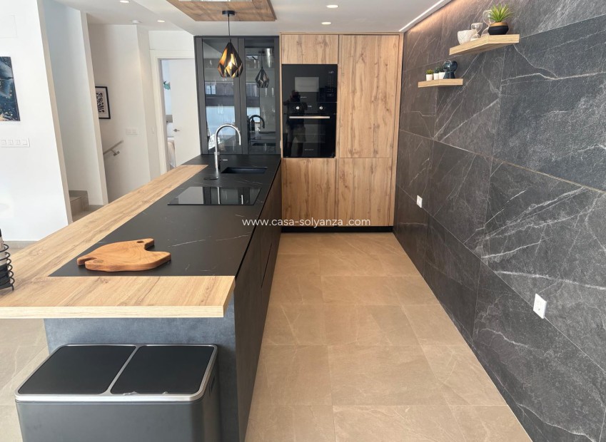 Resale - Semi-Detached Villa - Algorfa - La Finca Golf Resort