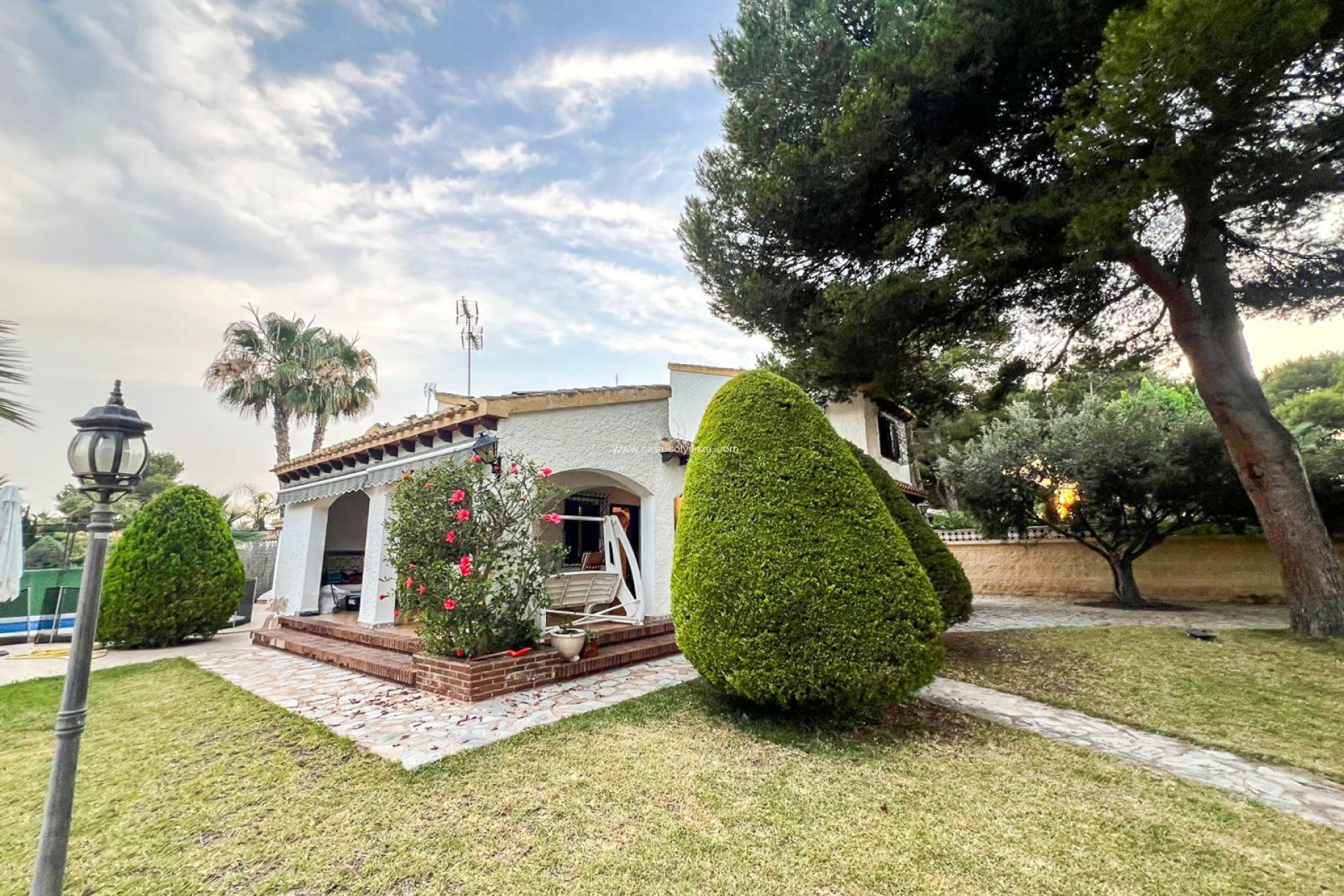 Resale - Semi-Detached Villa - Orihuela Costa - Punta Prima