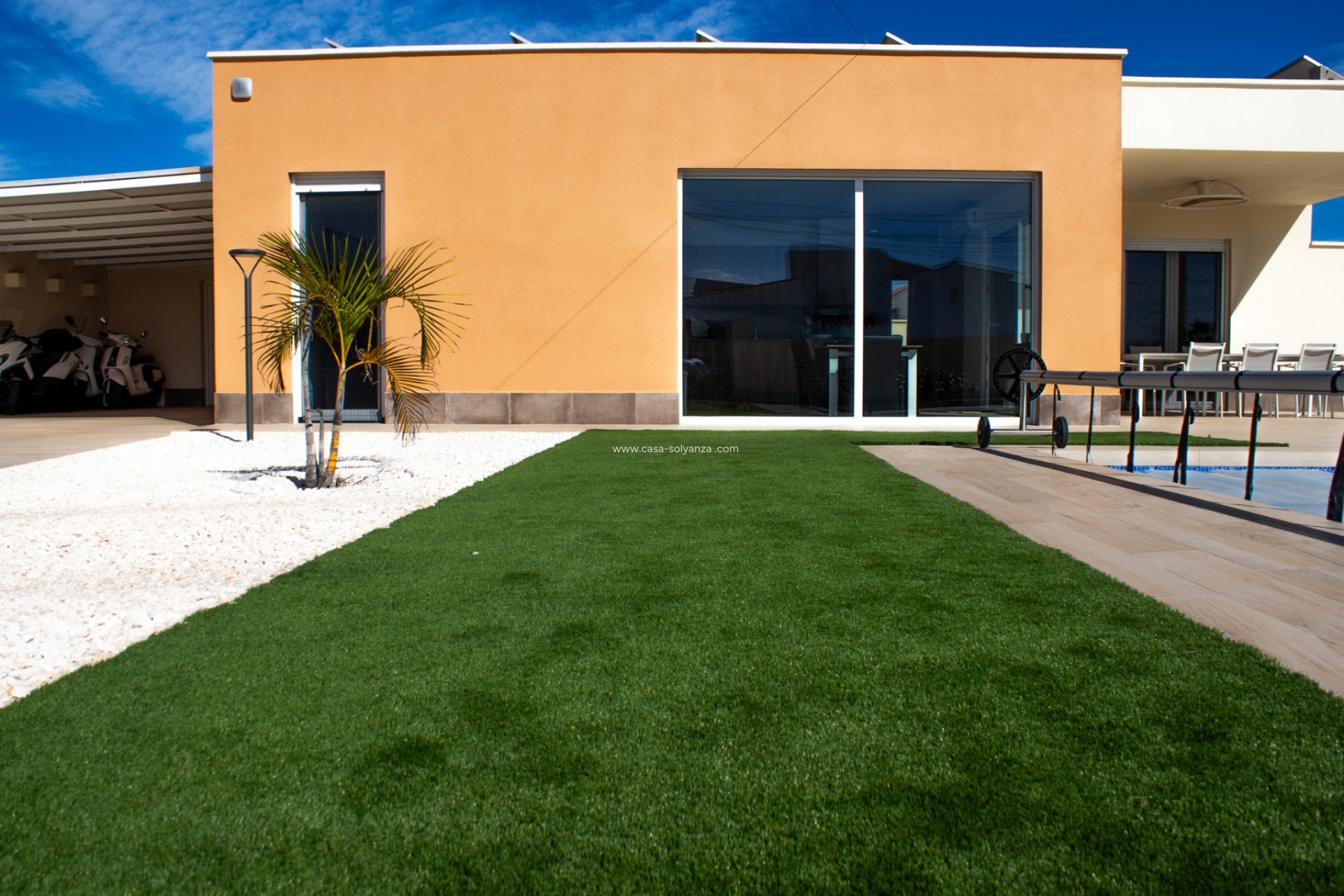 Resale - Semi-Detached Villa - Torrevieja - La Siesta