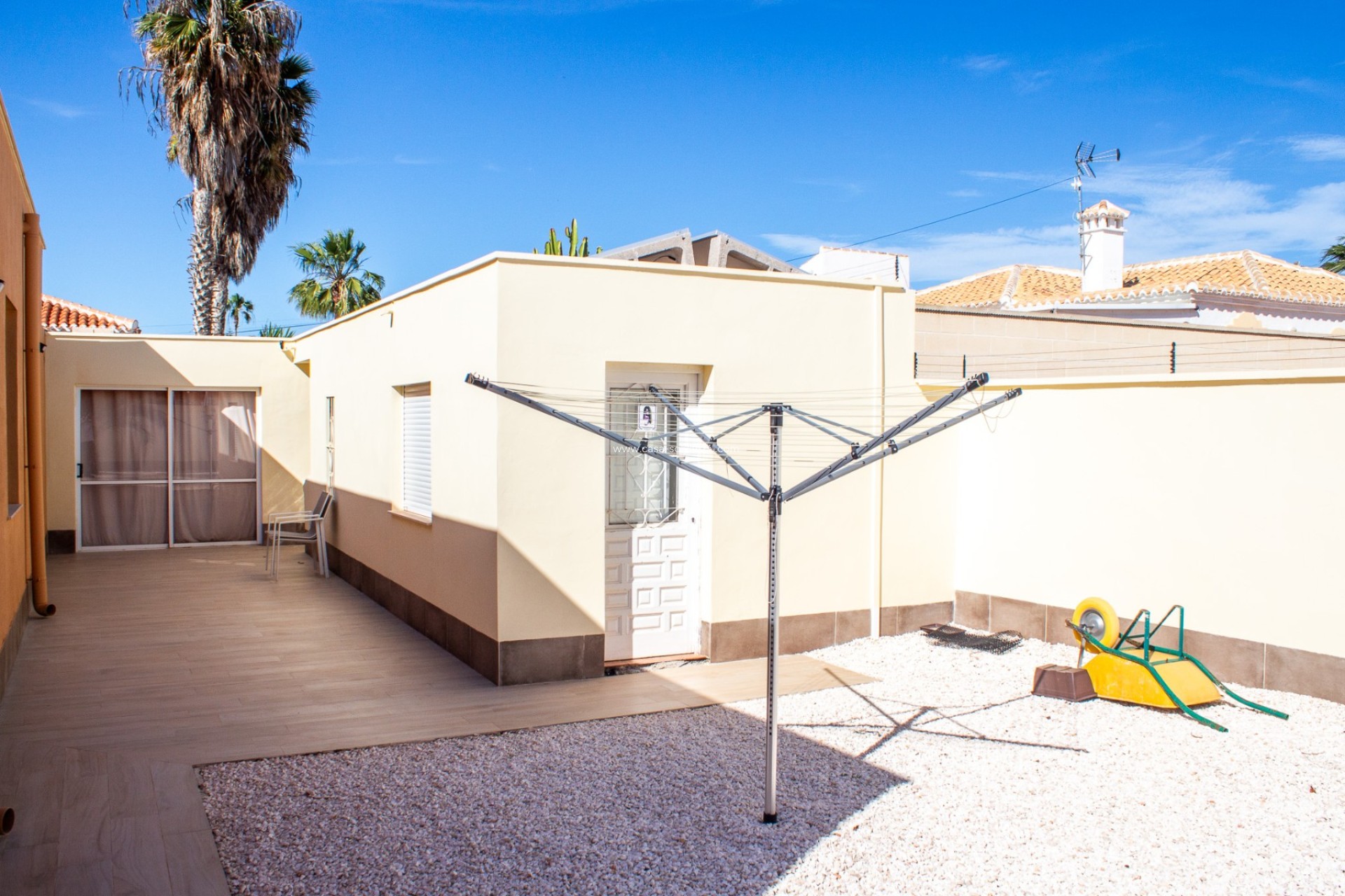 Resale - Semi-Detached Villa - Torrevieja - La Siesta