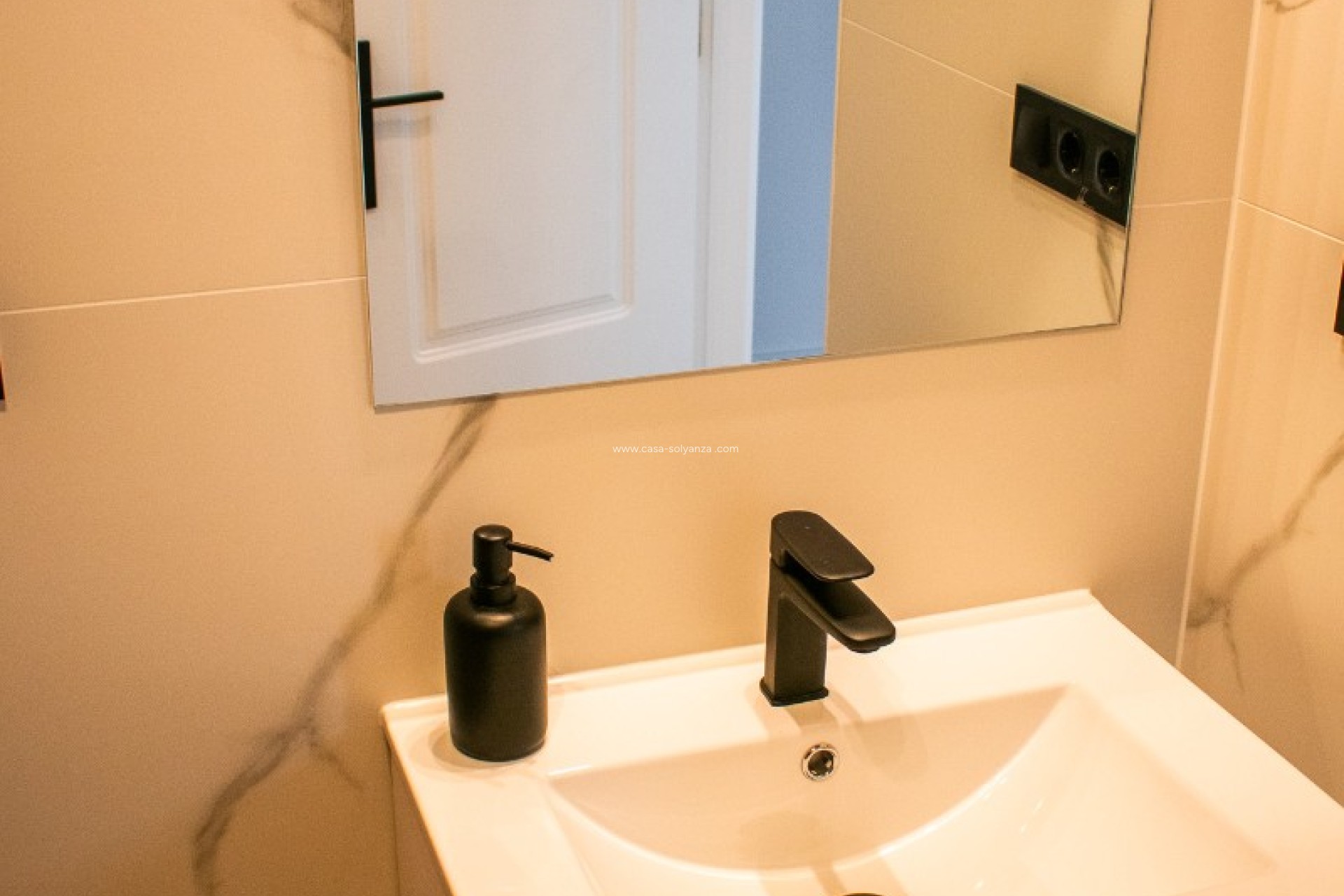 Resale - terraced_house - Orihuela Costa - Punta Prima