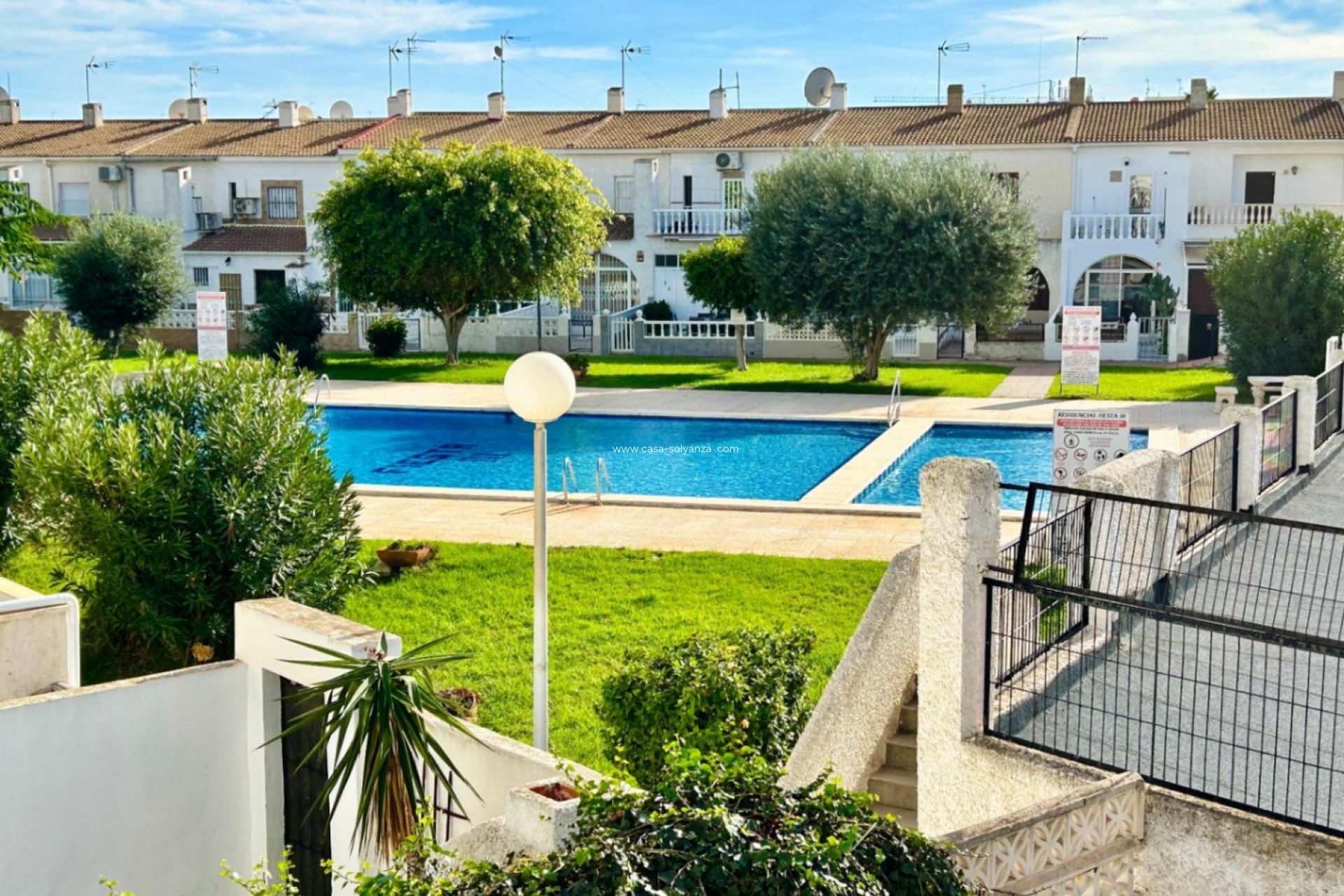 Resale - terraced_house - Torrevieja - LA LOMA
