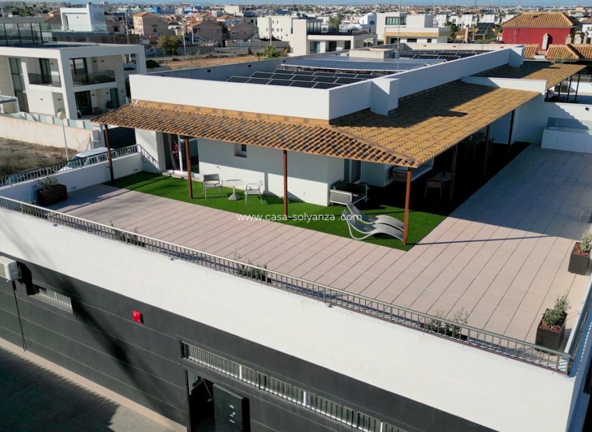 Resale - town_house - Orihuela Costa - La Zenia