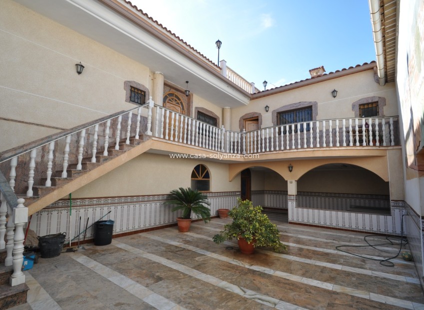 Resale - Townhouse - Algueña - Inland