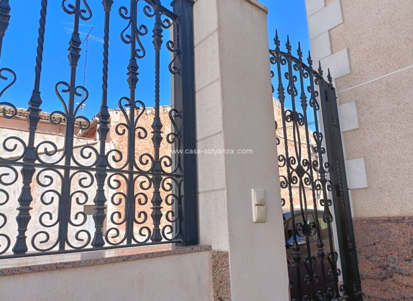 Resale - Townhouse - Algueña - Inland
