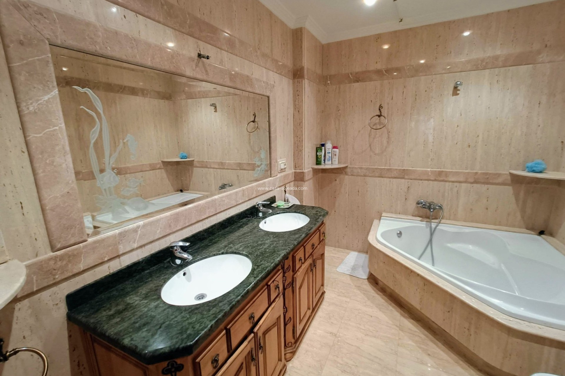 Resale - Townhouse - Algueña - Inland