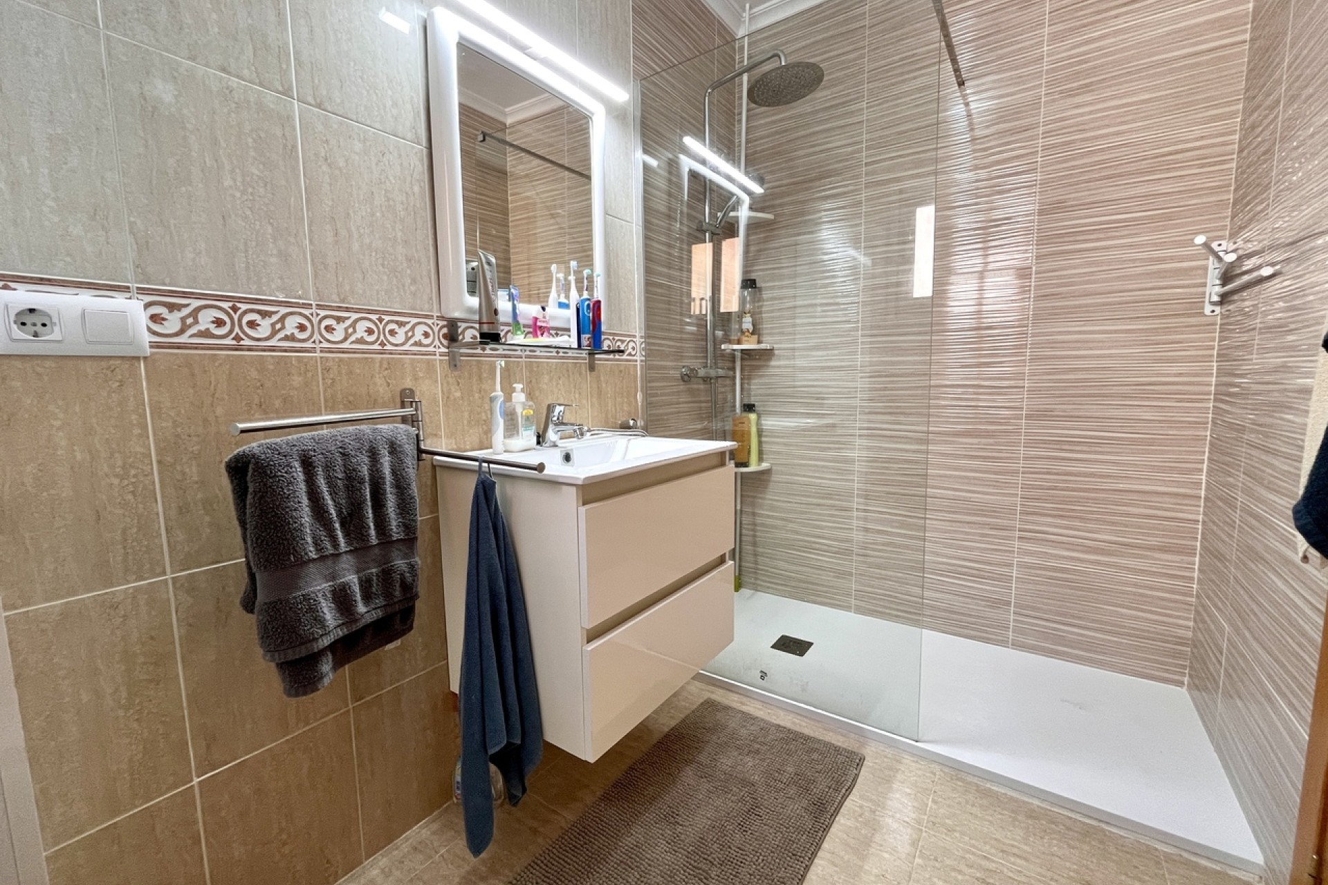 Resale - Townhouse - Avileses - Inland