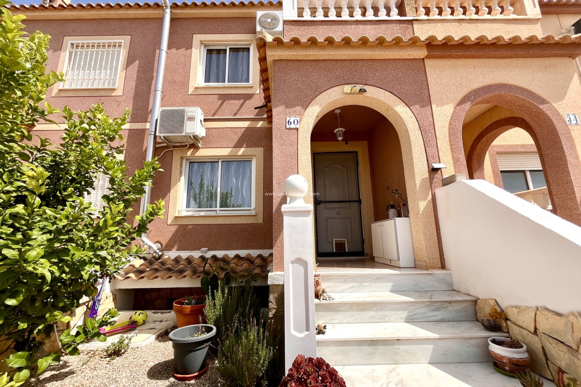 Resale - Townhouse - Avileses