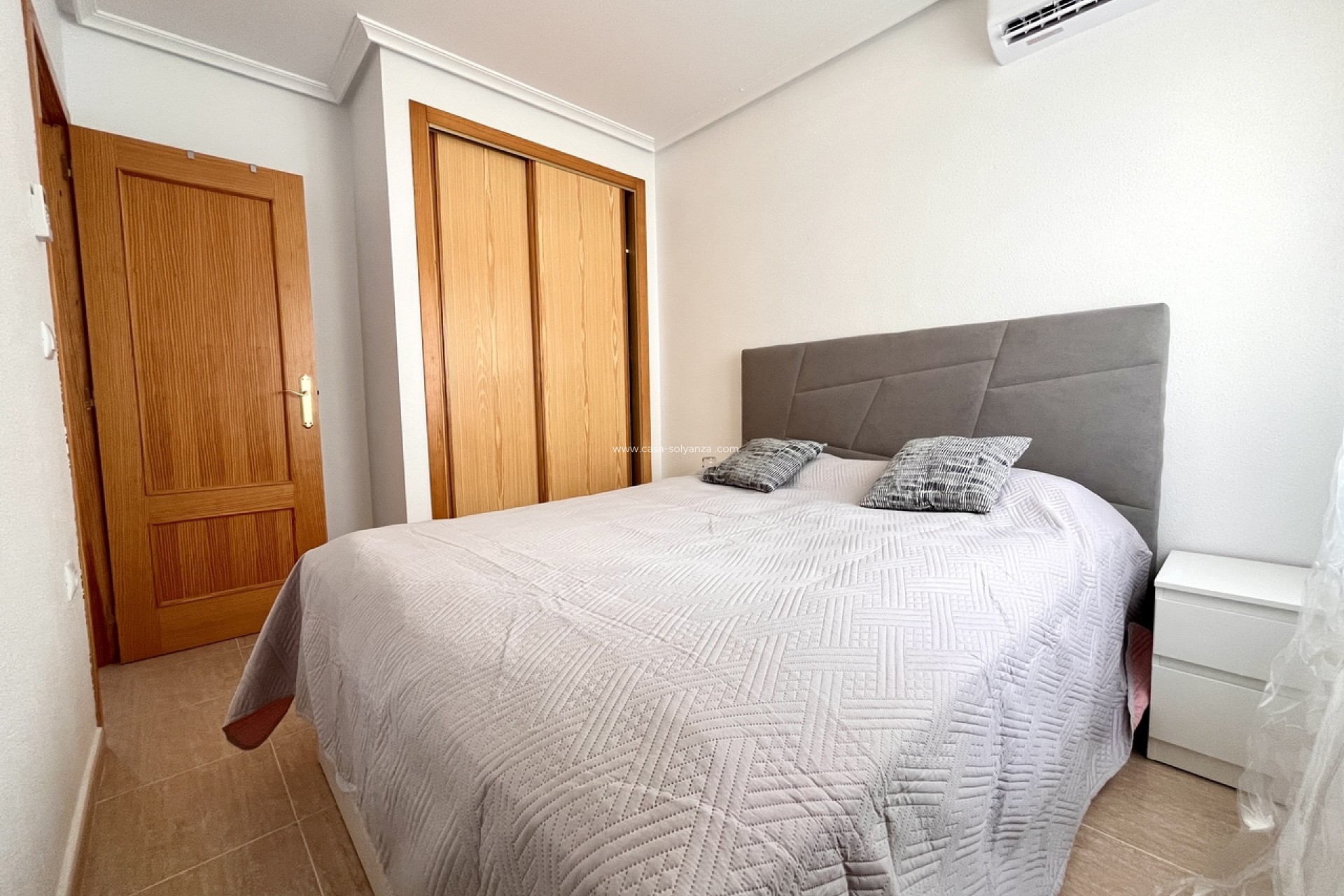 Resale - Townhouse - Avileses