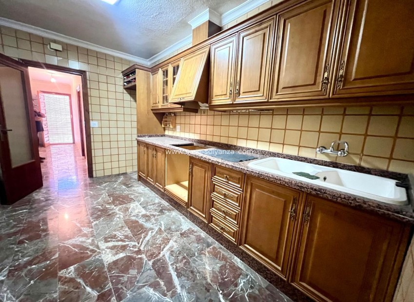 Resale - Townhouse - Barinas - Inland