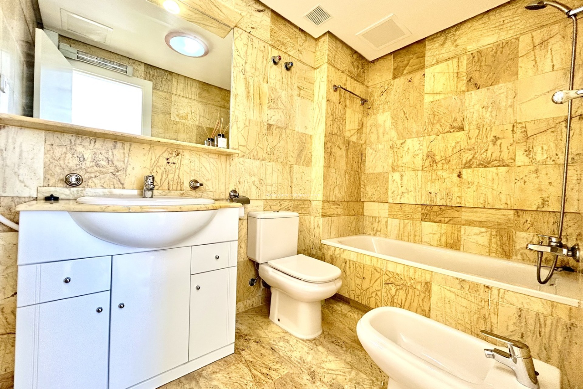 Resale - Townhouse - Cabo Roig