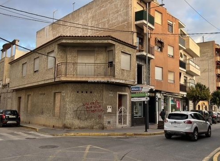 Resale - Townhouse - Catral - Avda Principal