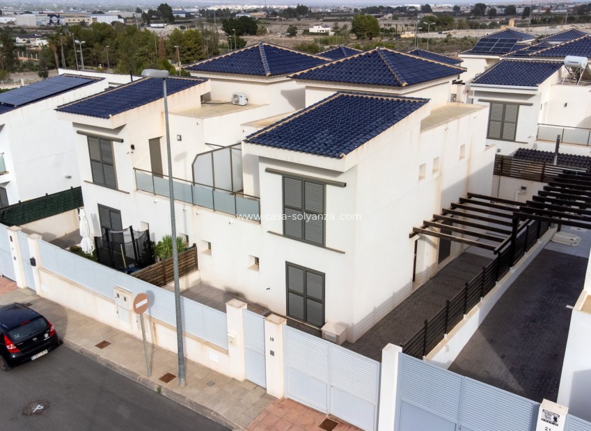 Resale - Townhouse - Cox - Inland