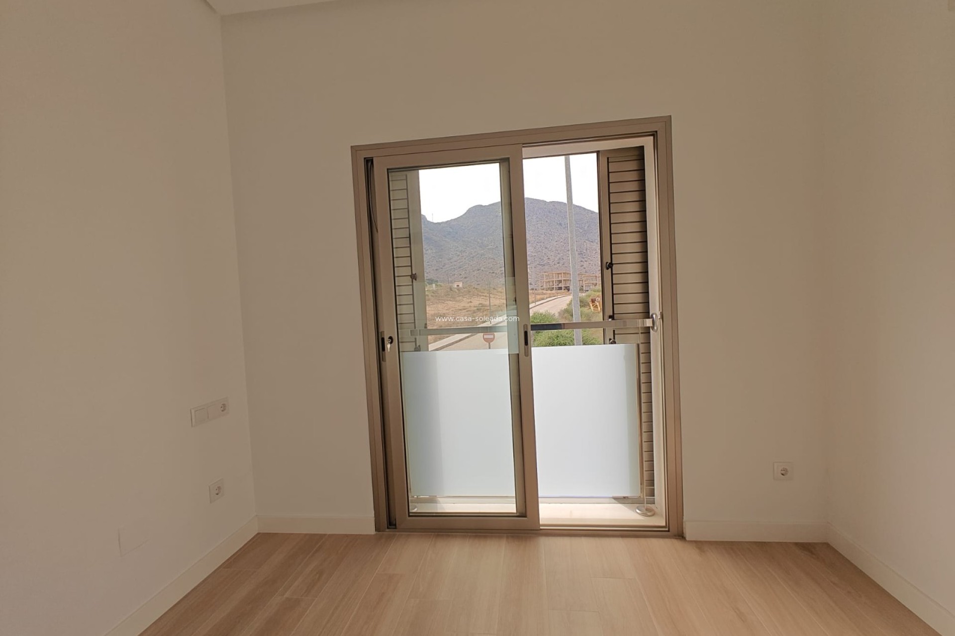 Resale - Townhouse - Cox - Inland