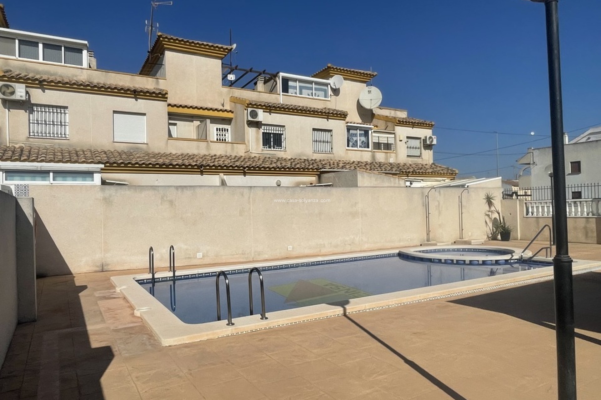 Resale - Townhouse - Daya Nueva - 0