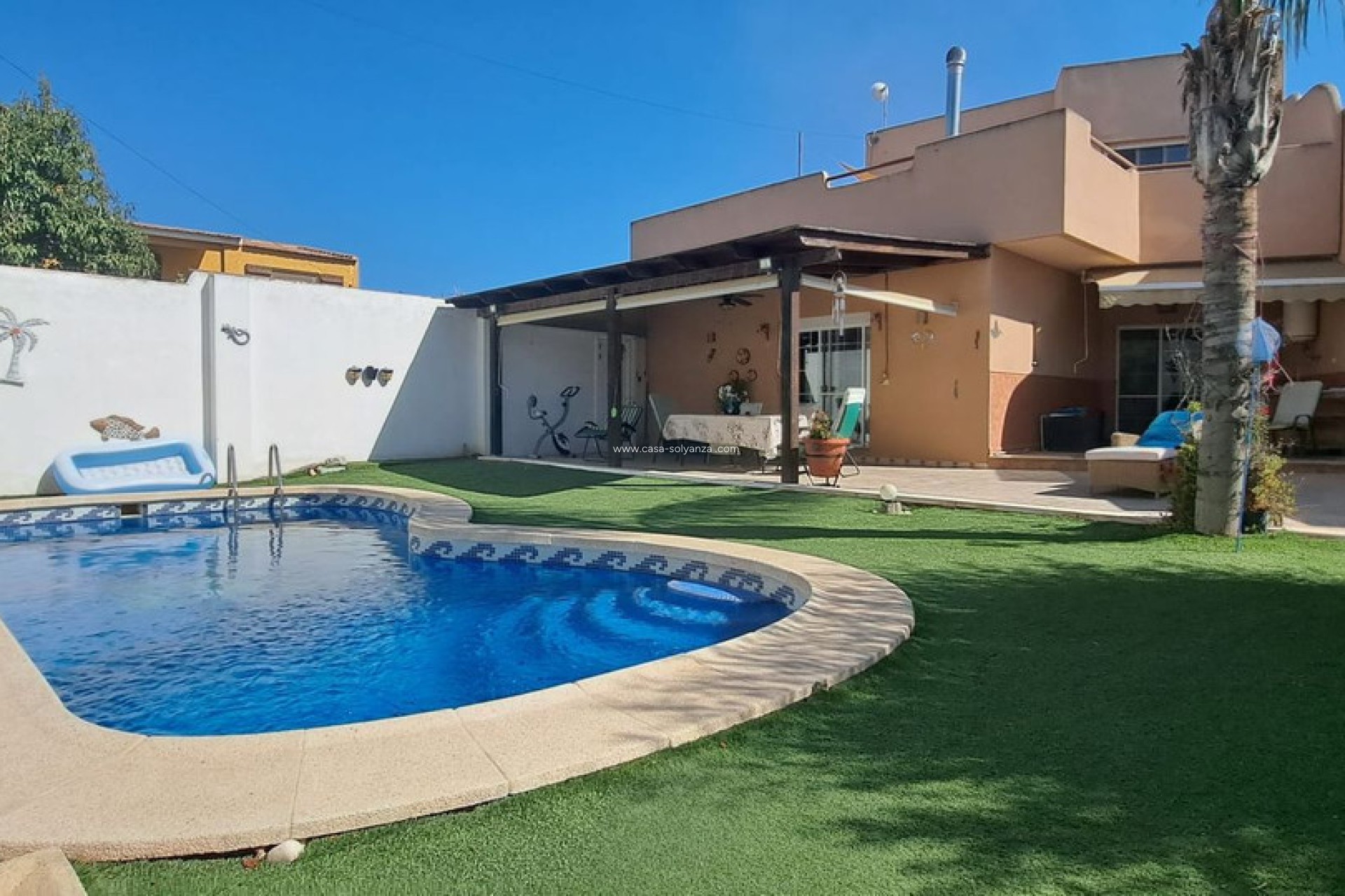 Resale - Townhouse - Dolores de Pacheco - Inland