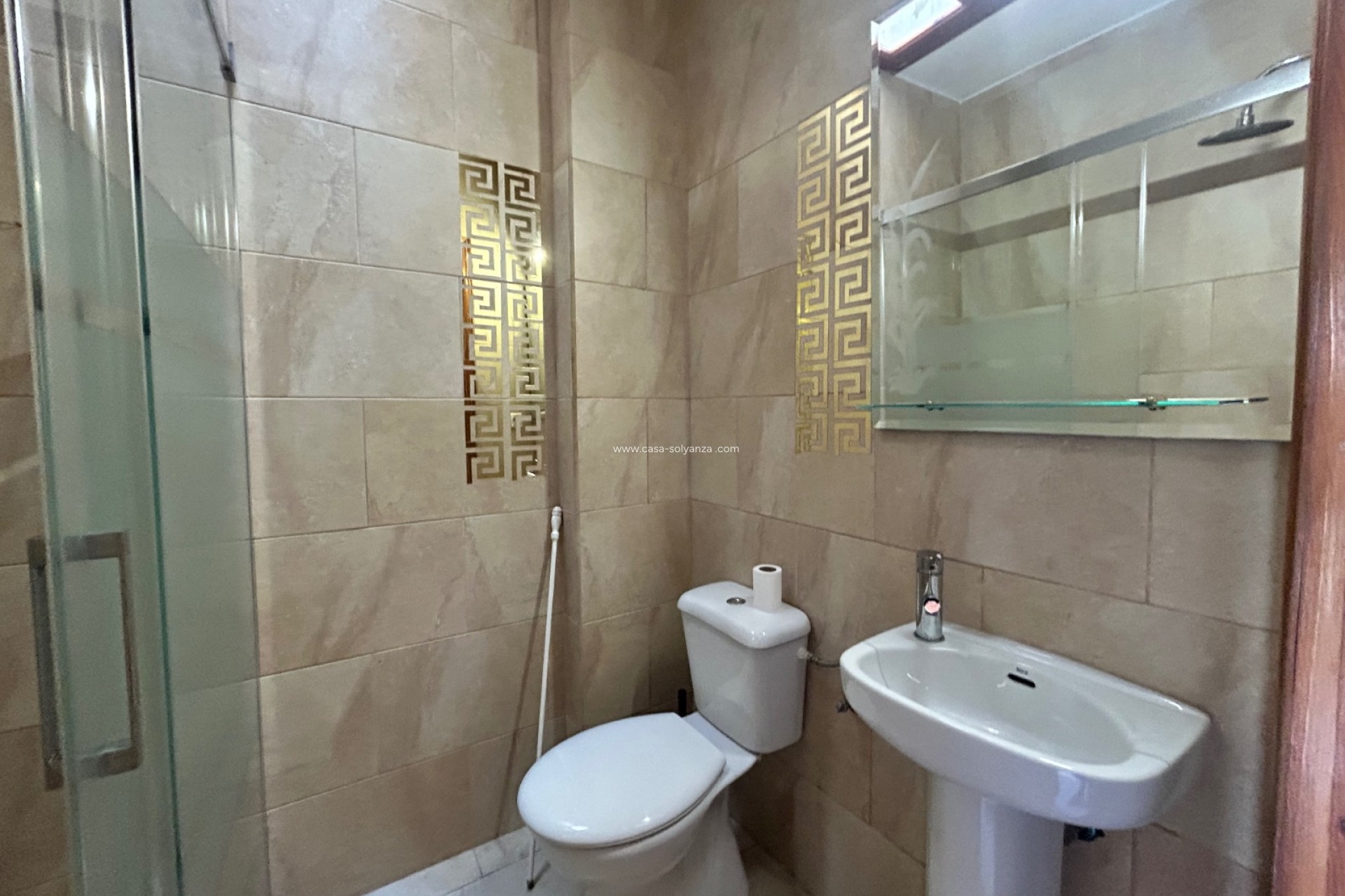 Resale - Townhouse - El Chaparral - Inland