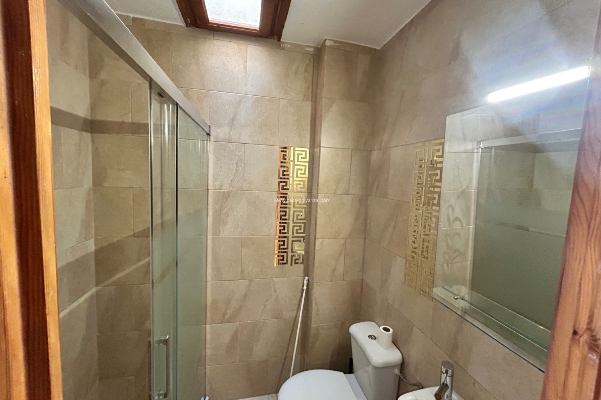 Resale - Townhouse - El Chaparral - Inland