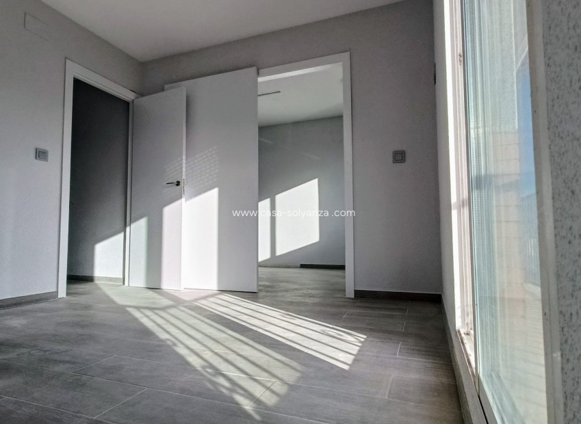 Resale - Townhouse - La Romana - Inland