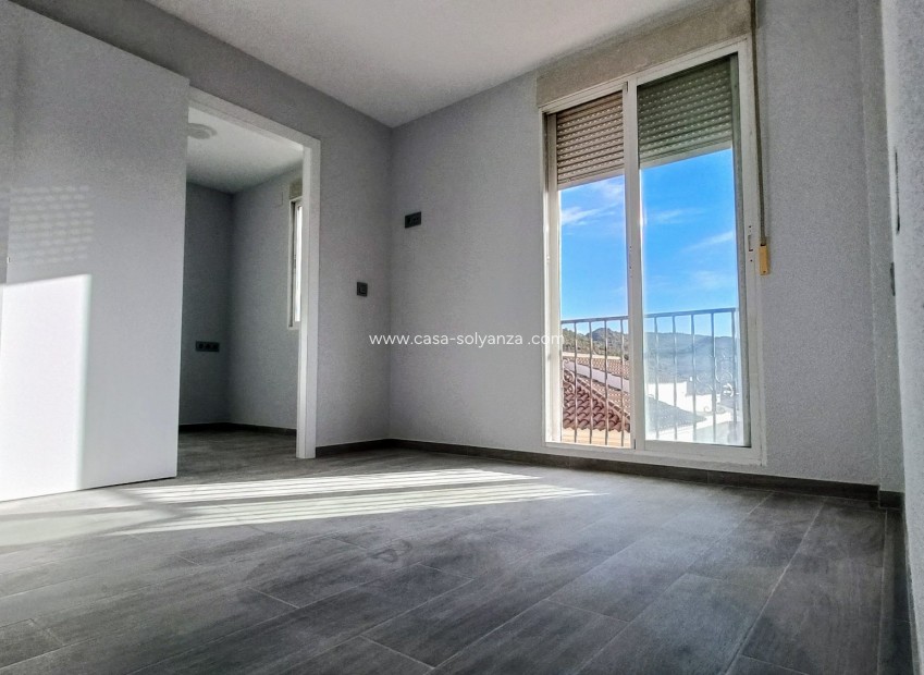 Resale - Townhouse - La Romana - Inland