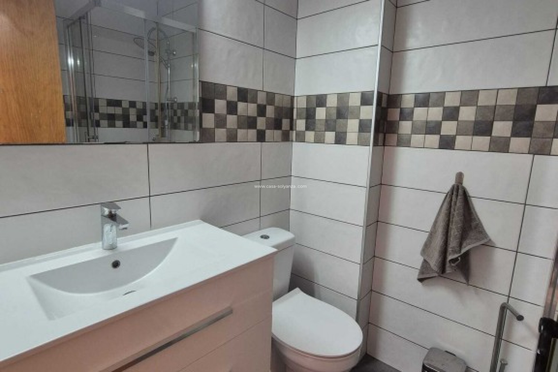 Resale - Townhouse - La Rosaleda - Inland