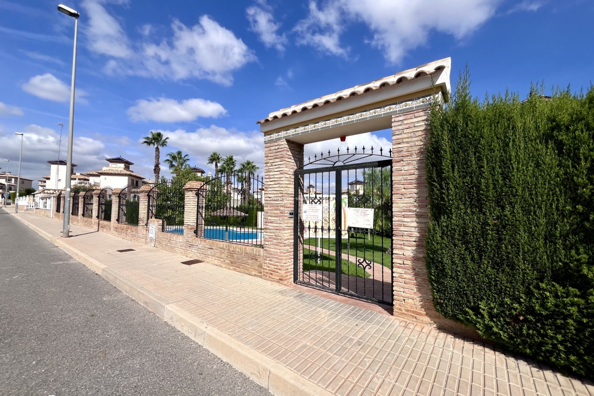Resale - Townhouse - La Zenia