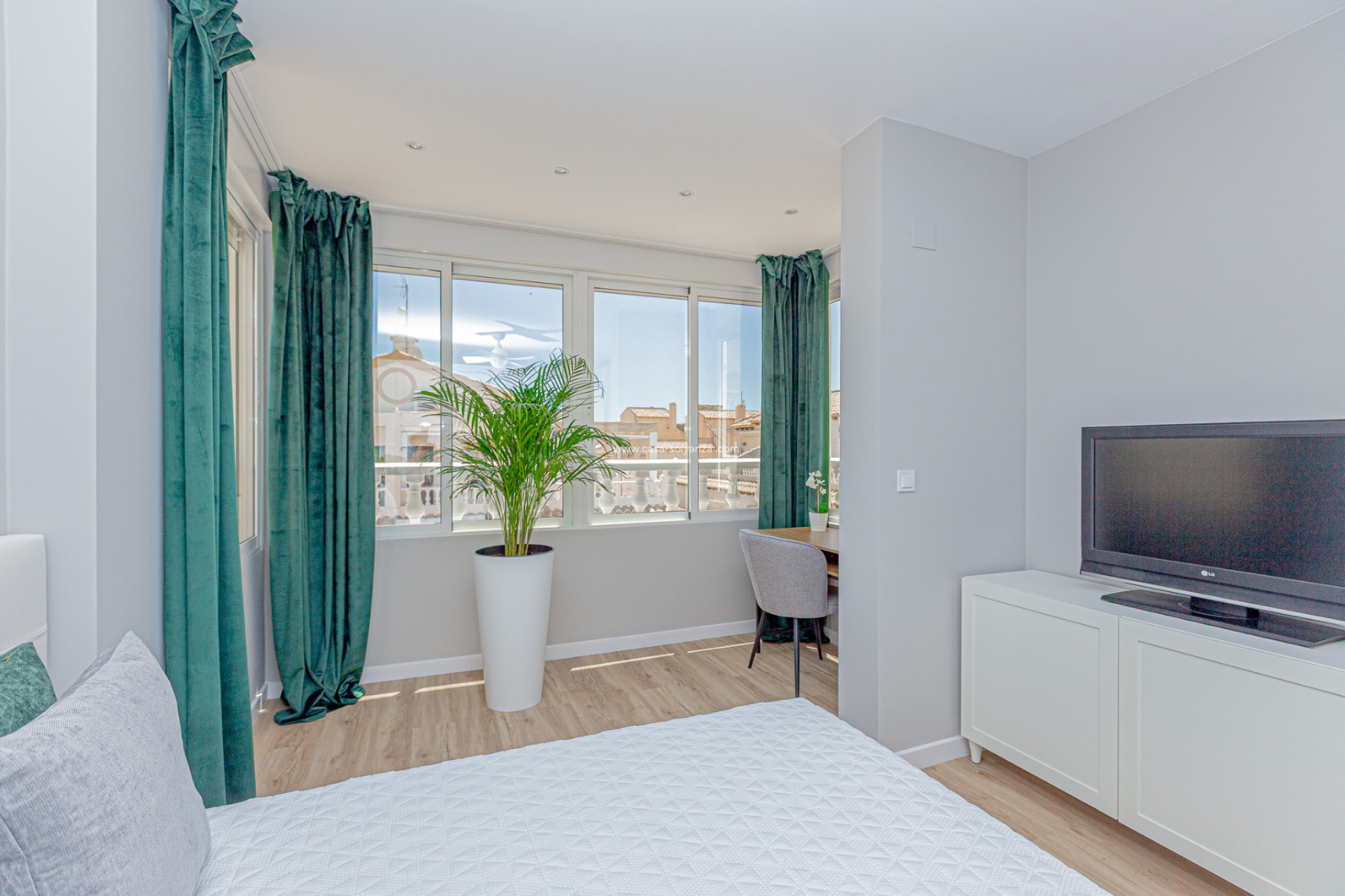 Resale - Townhouse - Los Altos