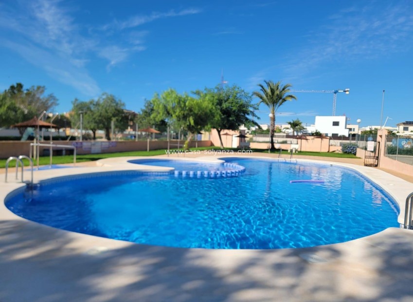 Resale - Townhouse - Los Montesinos - Los Montesinos - Urb. La Herrada
