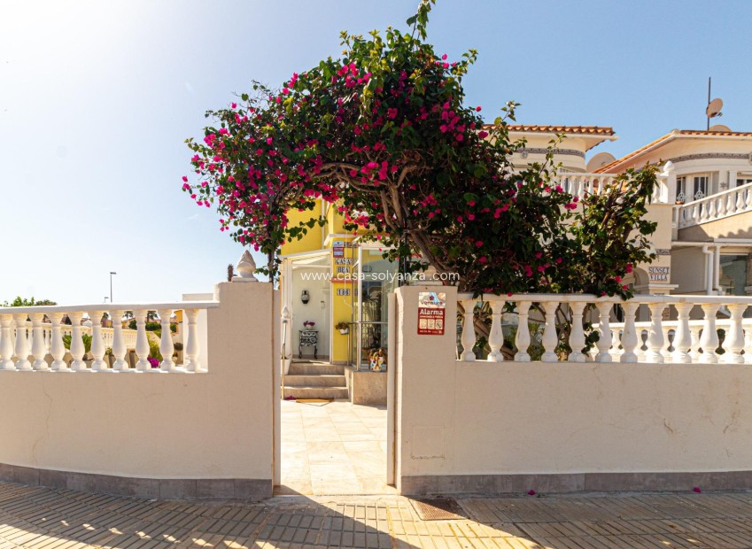 Resale - Townhouse - Orihuela Costa - La Regia