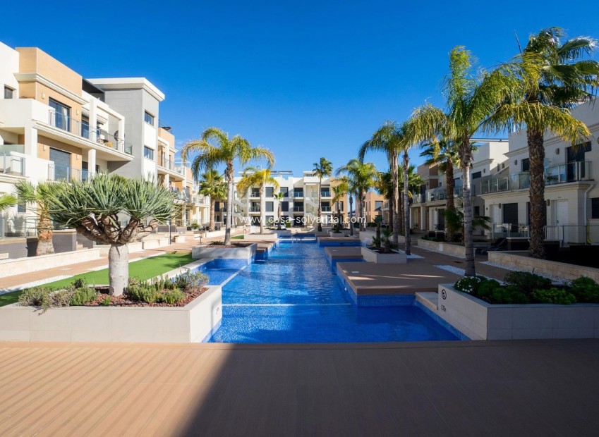 Resale - Townhouse - Orihuela Costa - La Zenia