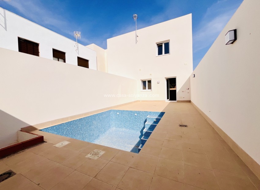 Resale - Townhouse - Pilar de la Horadada - Costa Blanca