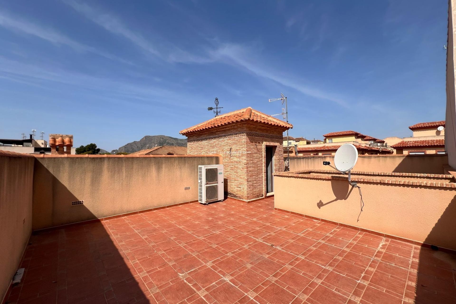 Resale - Townhouse - Redován